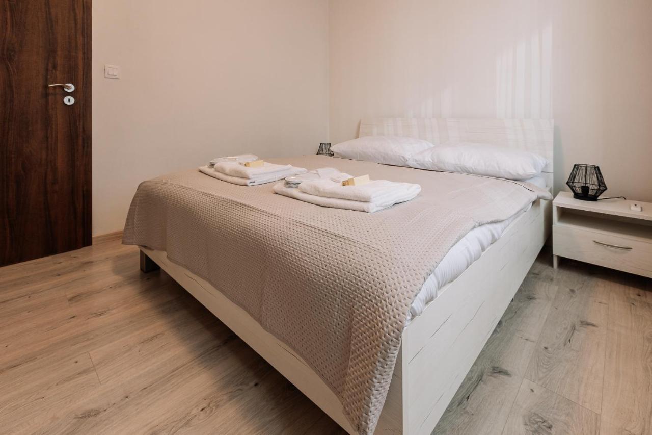 ברטיסלאבה Skau 1 Old Town Family & Business Apartment Free Parking מראה חיצוני תמונה