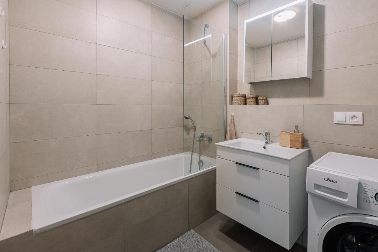 ברטיסלאבה Skau 1 Old Town Family & Business Apartment Free Parking מראה חיצוני תמונה