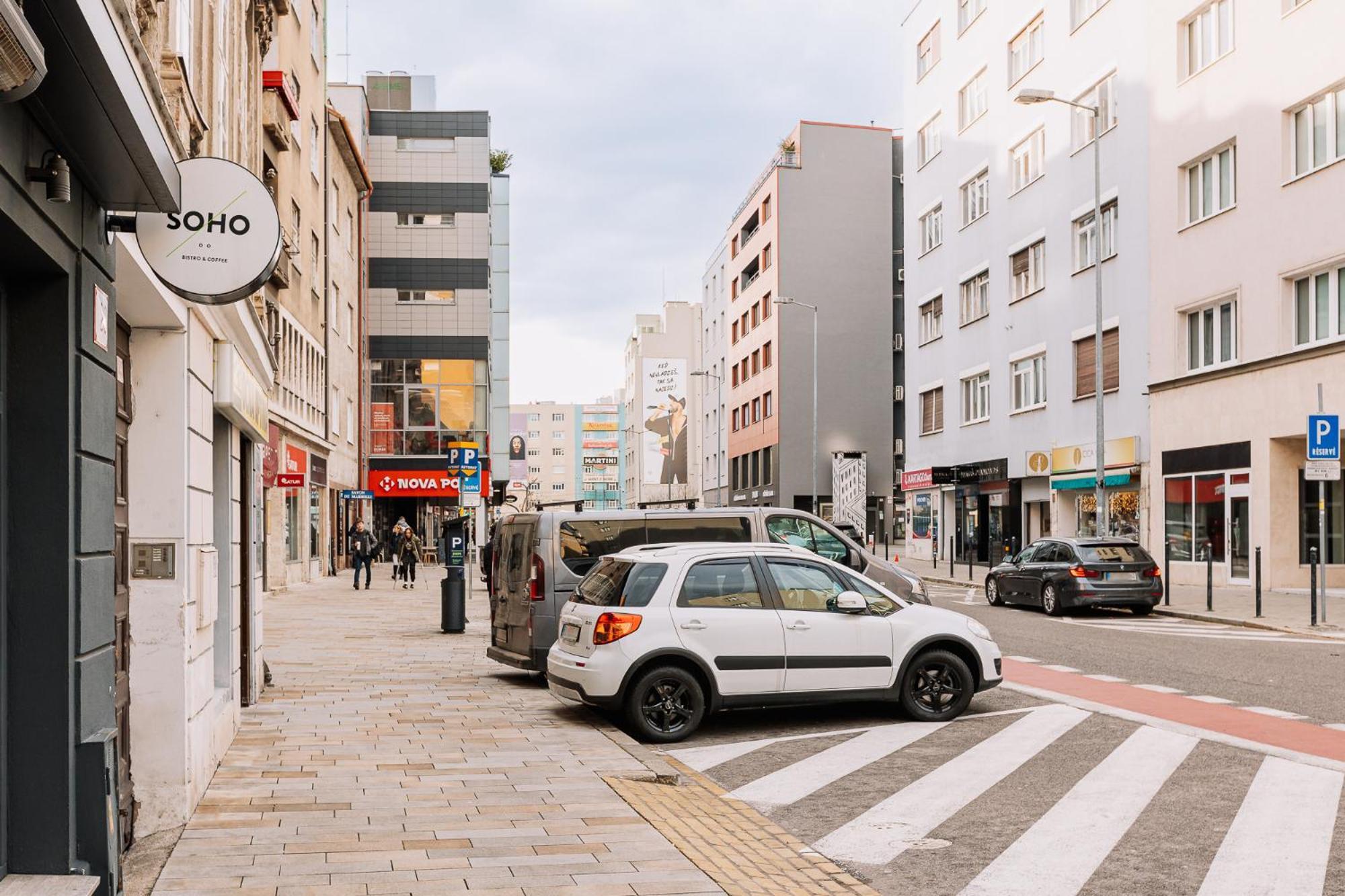 ברטיסלאבה Skau 1 Old Town Family & Business Apartment Free Parking מראה חיצוני תמונה